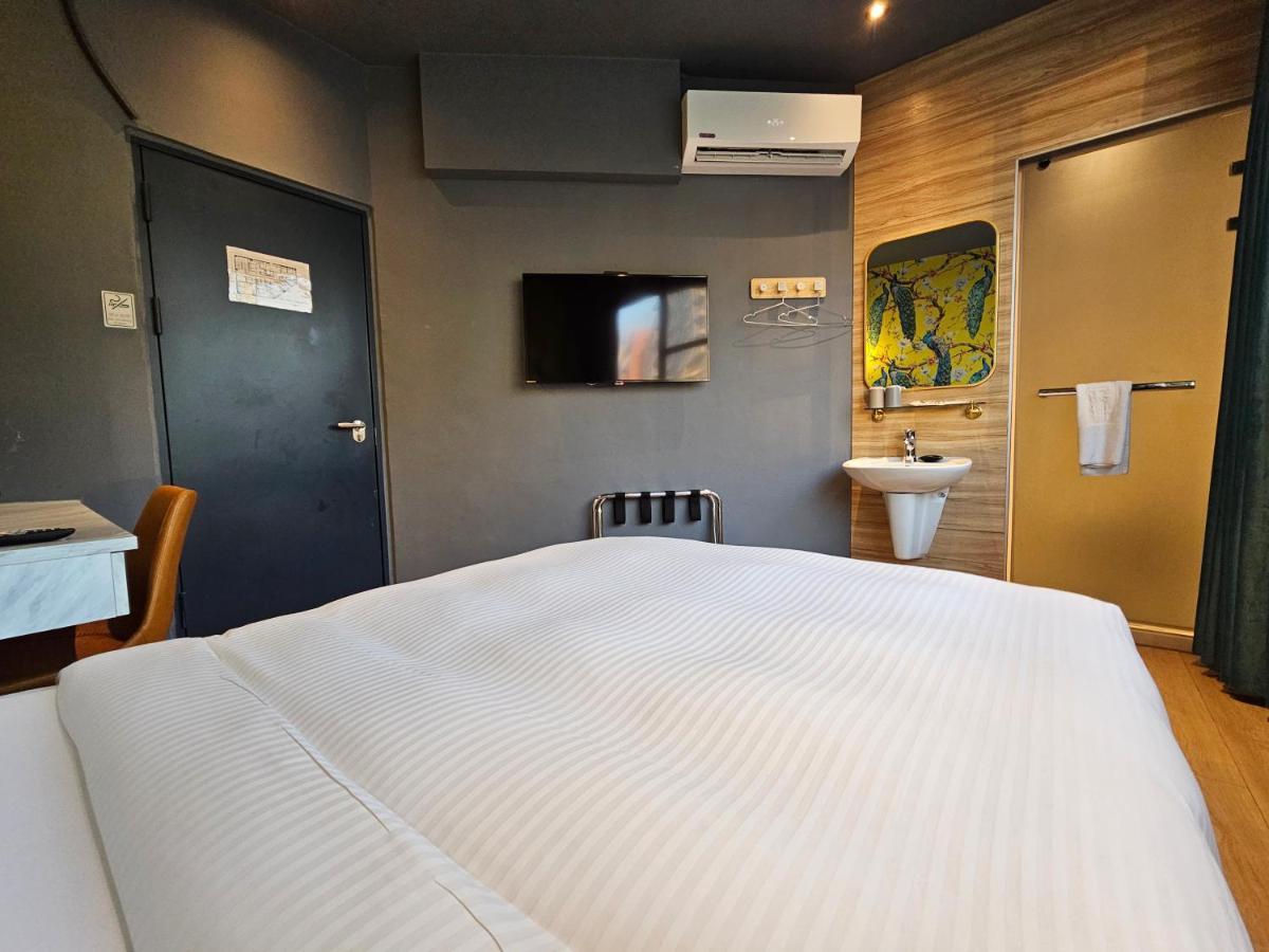 Modern Inn Taichung Esterno foto