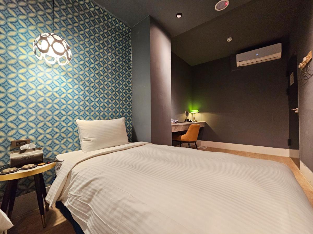 Modern Inn Taichung Esterno foto